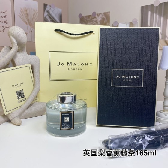 London English Pear & Freesia Scent Surround Diffuser-100ml